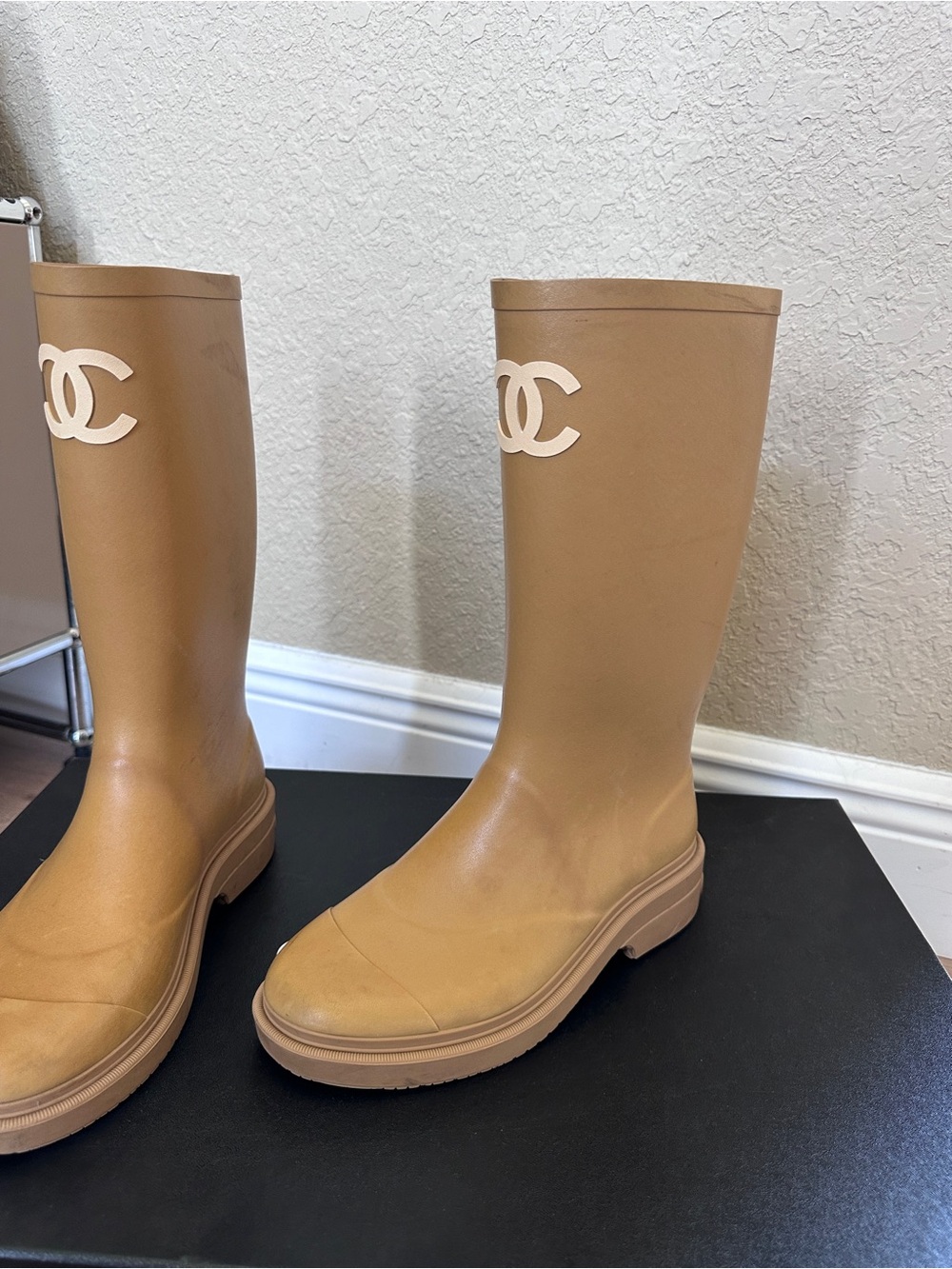 CHANEL Tan Boots with Cream CC Logo - Picture 9 of 16